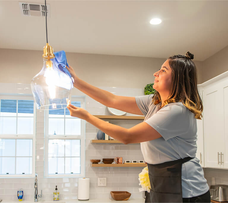cleaner-wiping-light